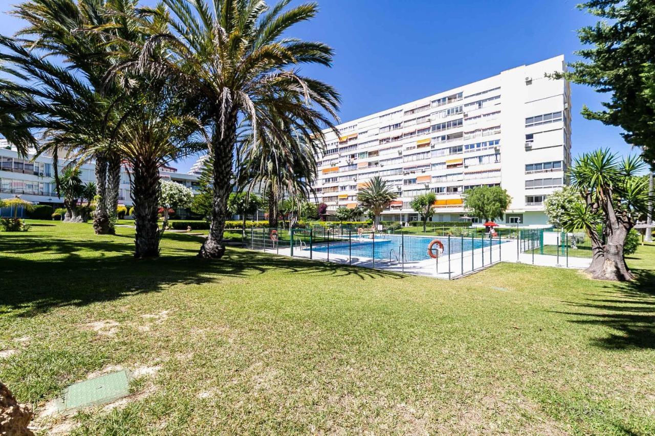 Apartamento Acogedor, Terraza, Piscina Y Mar Benalmadena Exterior photo