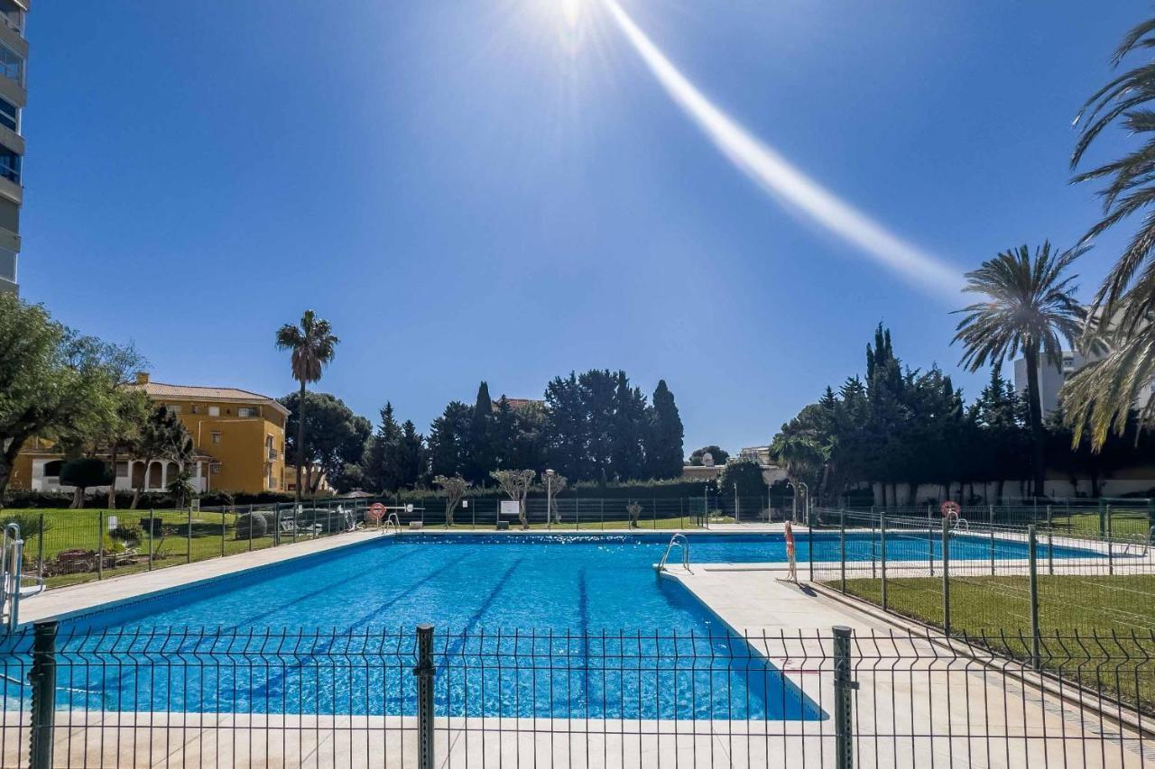 Apartamento Acogedor, Terraza, Piscina Y Mar Benalmadena Exterior photo